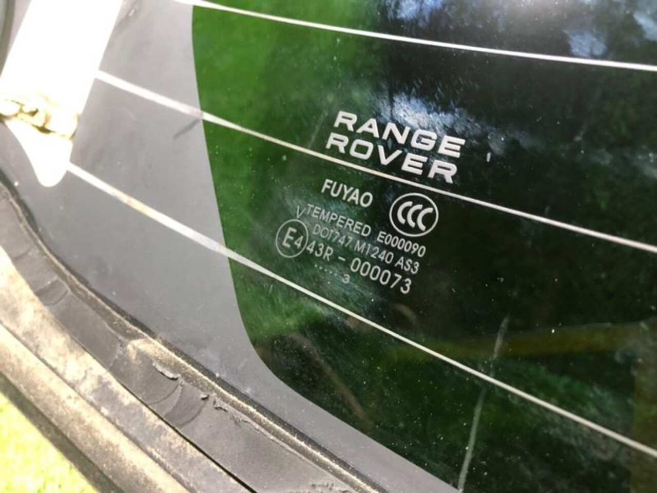 Стекло крышки багажника LAND-ROVER RANGE ROVER VOGUE 4 L405 (2012-2017) LR034268 D7360