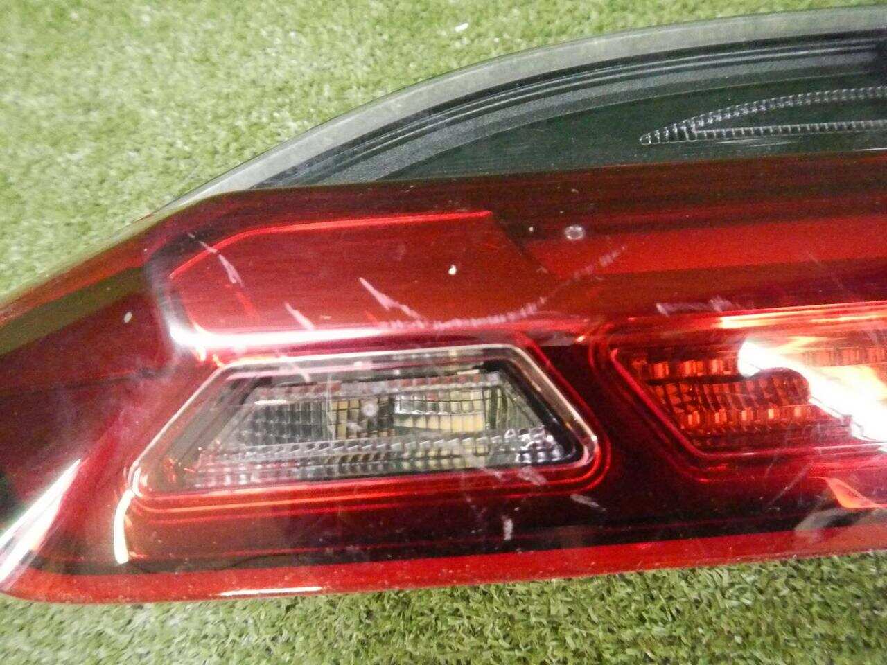 Фонарь правый внутренний BMW X4 G02 (2018-2021) 63217433798 0000005240135