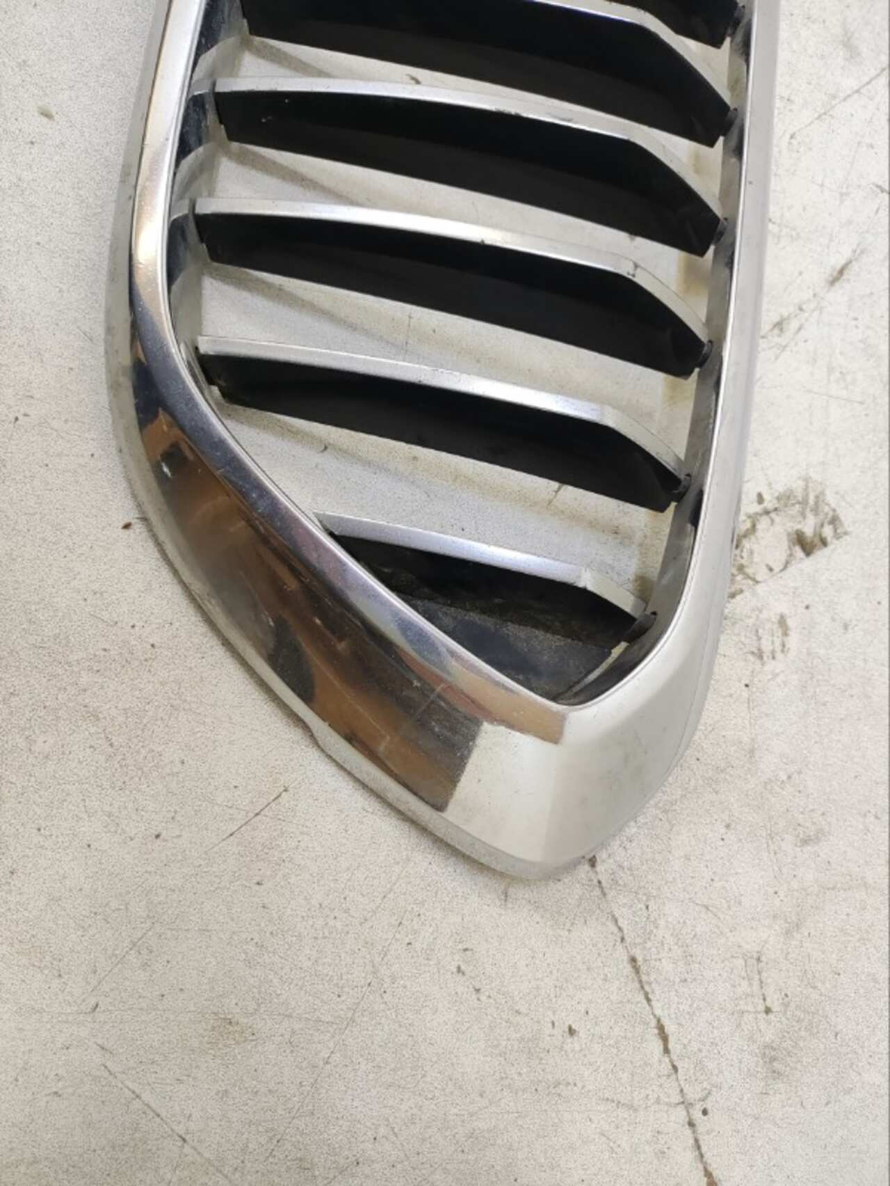 Решетка радиатора Лев. BMW 6ER G32 2017- БУ 51137412421 198682