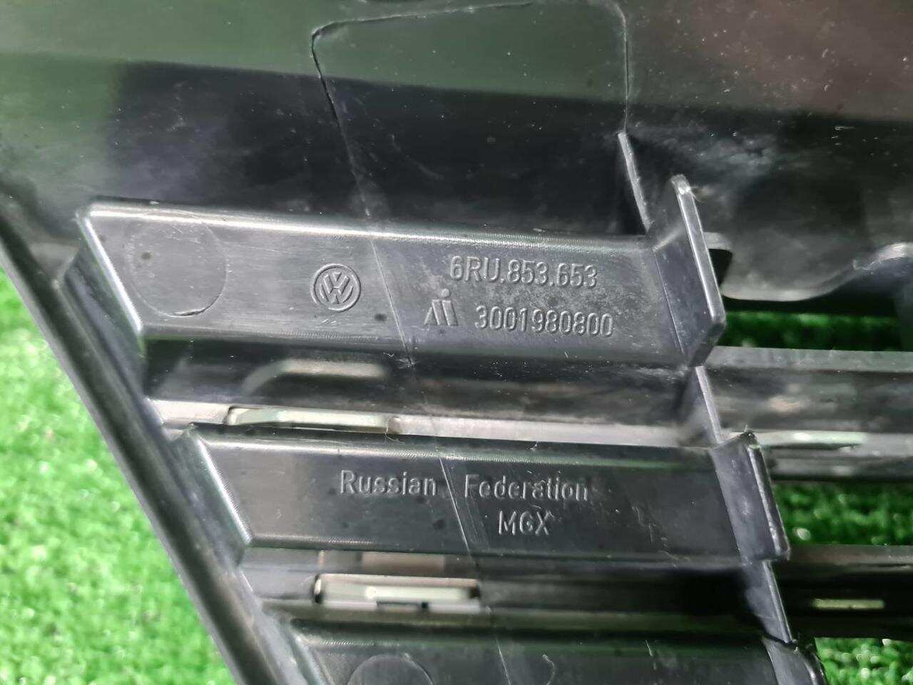 Решетка радиатора VW POLO SEDAN (2010-2015) 6RU853651A9B9 0000006199951