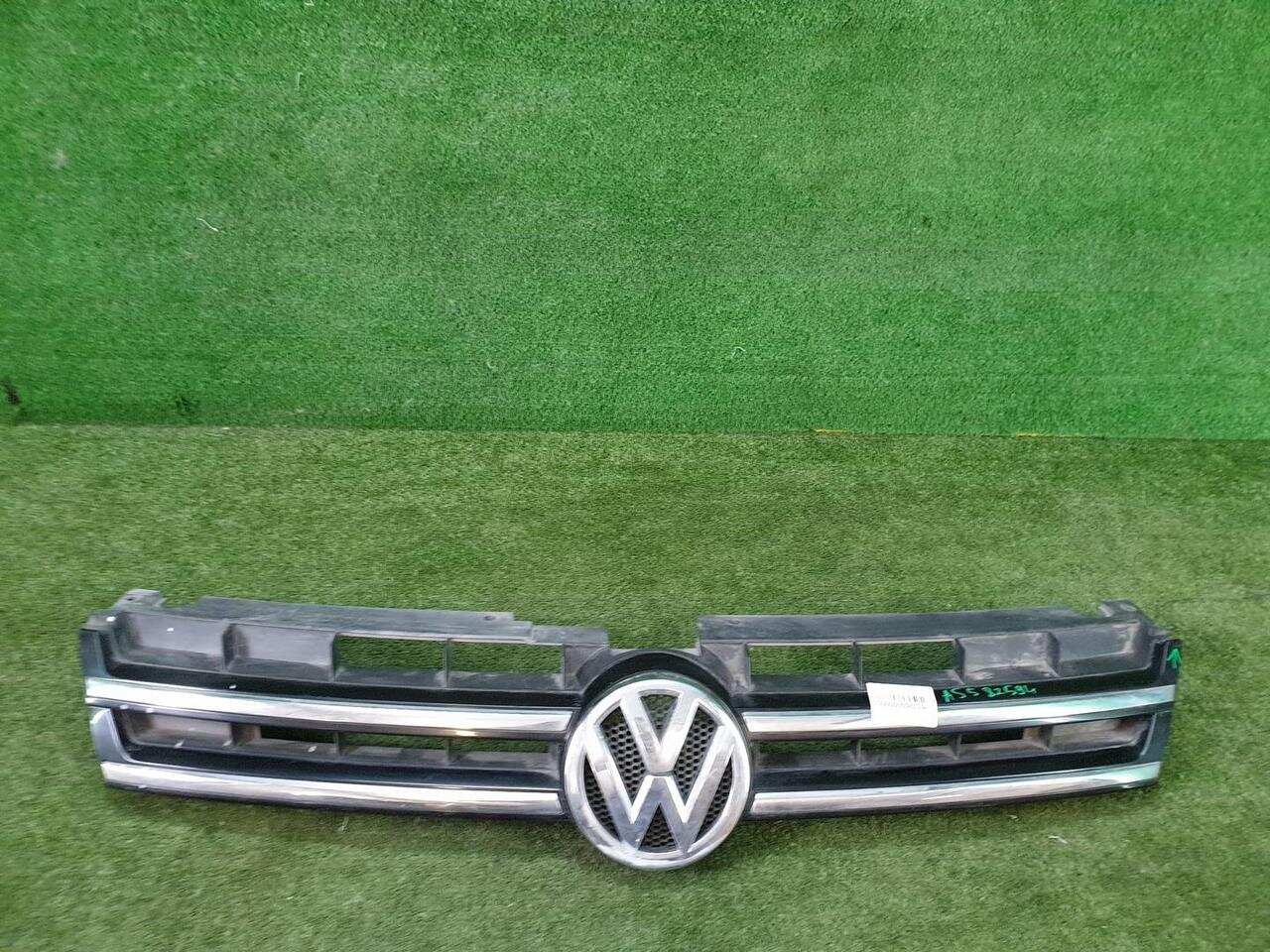 Решетка радиатора VW TOUAREG 2 NF (2010-2014) 7P6853651AZLL 0000005582594