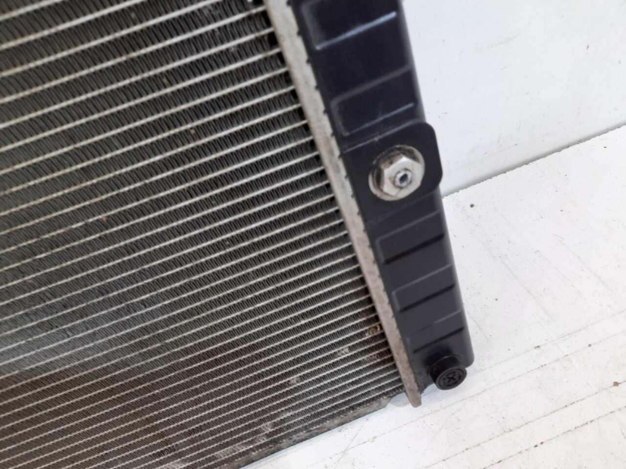 Радиатор охлаждения INFINITI QX70 S51 2013- БУ 21460-1BF5A 171289