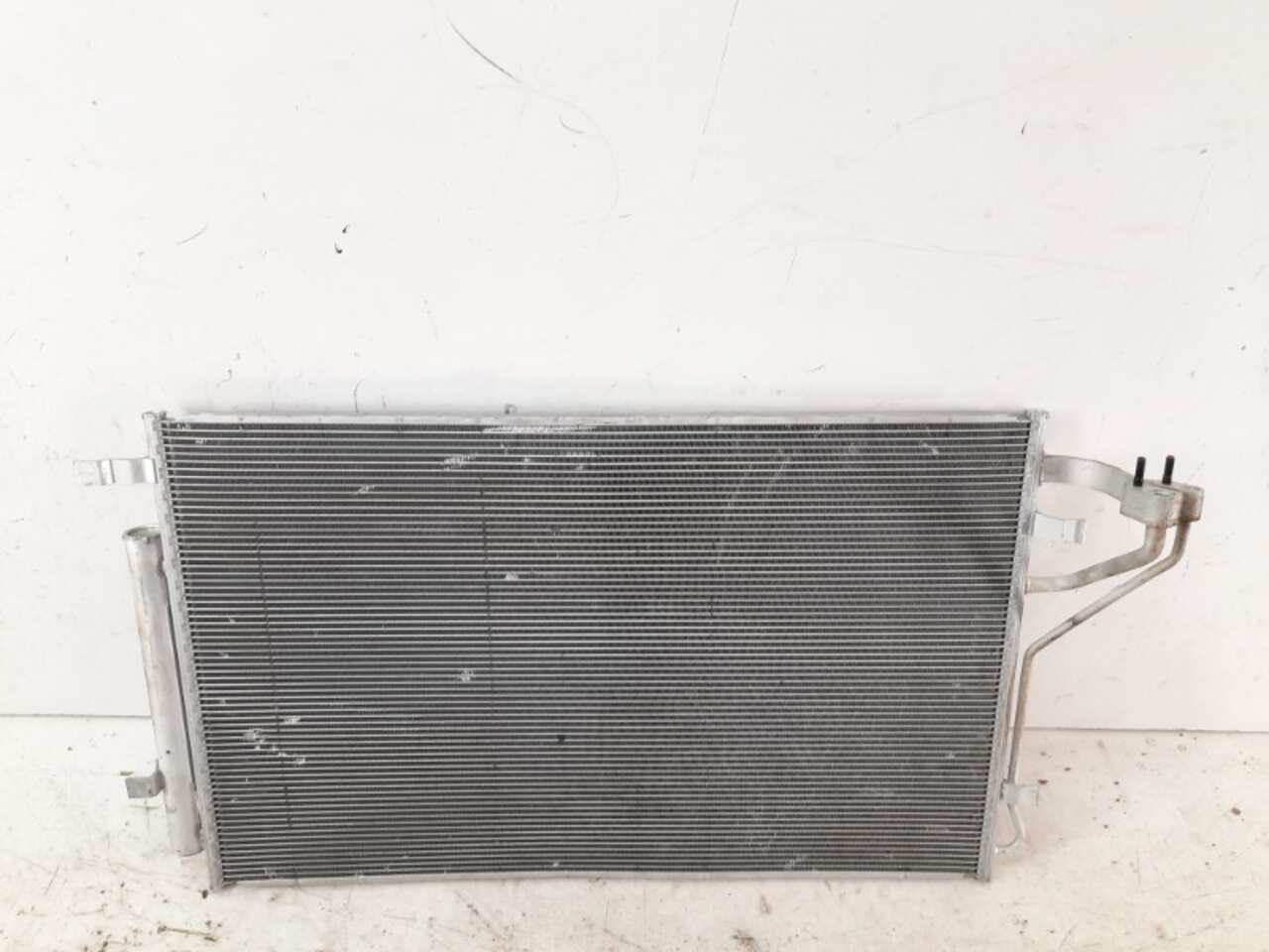 Радиатор охлаждения Перед. HYUNDAI SANTA FE 3 2012- БУ 976062W000 146263