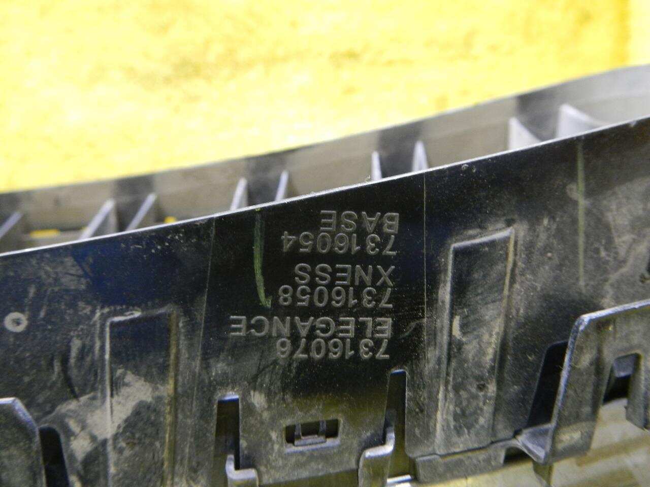 Решетка радиатора правая BMW X5 F15 (2013-2018) 51137316062 0000001317886