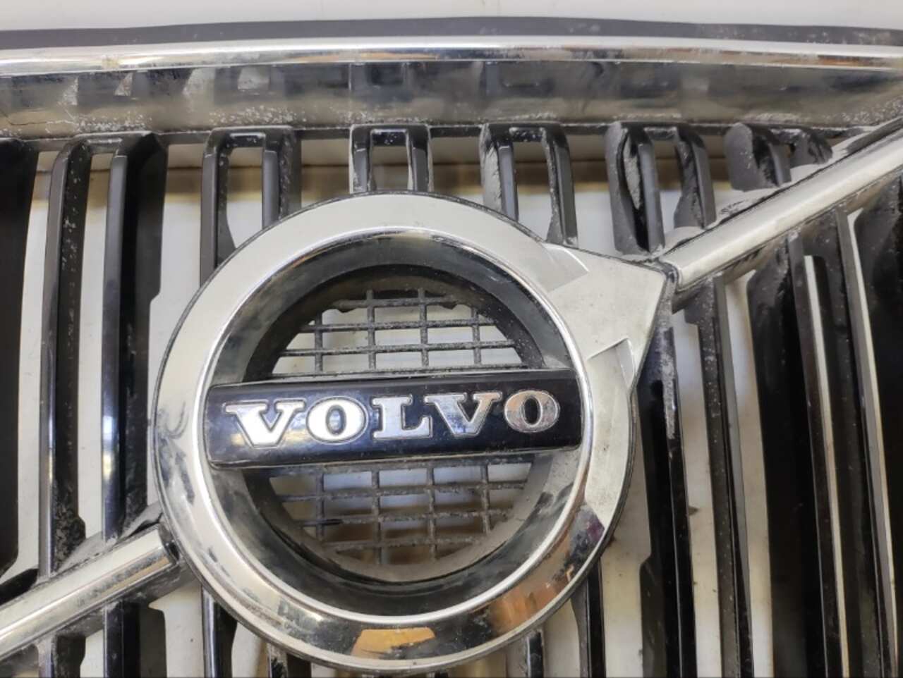 Решетка радиатора VOLVO XC90 2 2014- БУ 31479207 200954
