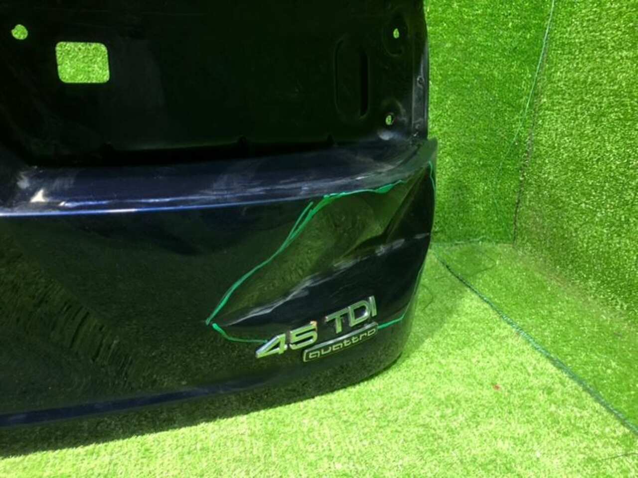 Крышка багажника AUDI Q7 2 (2015-2019) 4M0827025D D5305