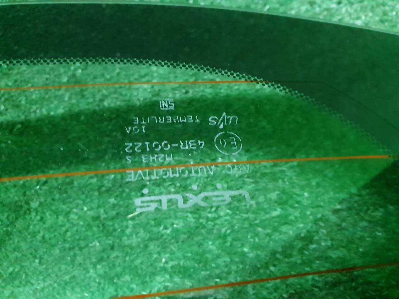Стекло крышки багажника LEXUS LX 570 URJ200 (2007-2012) 6810560181 0000006068264