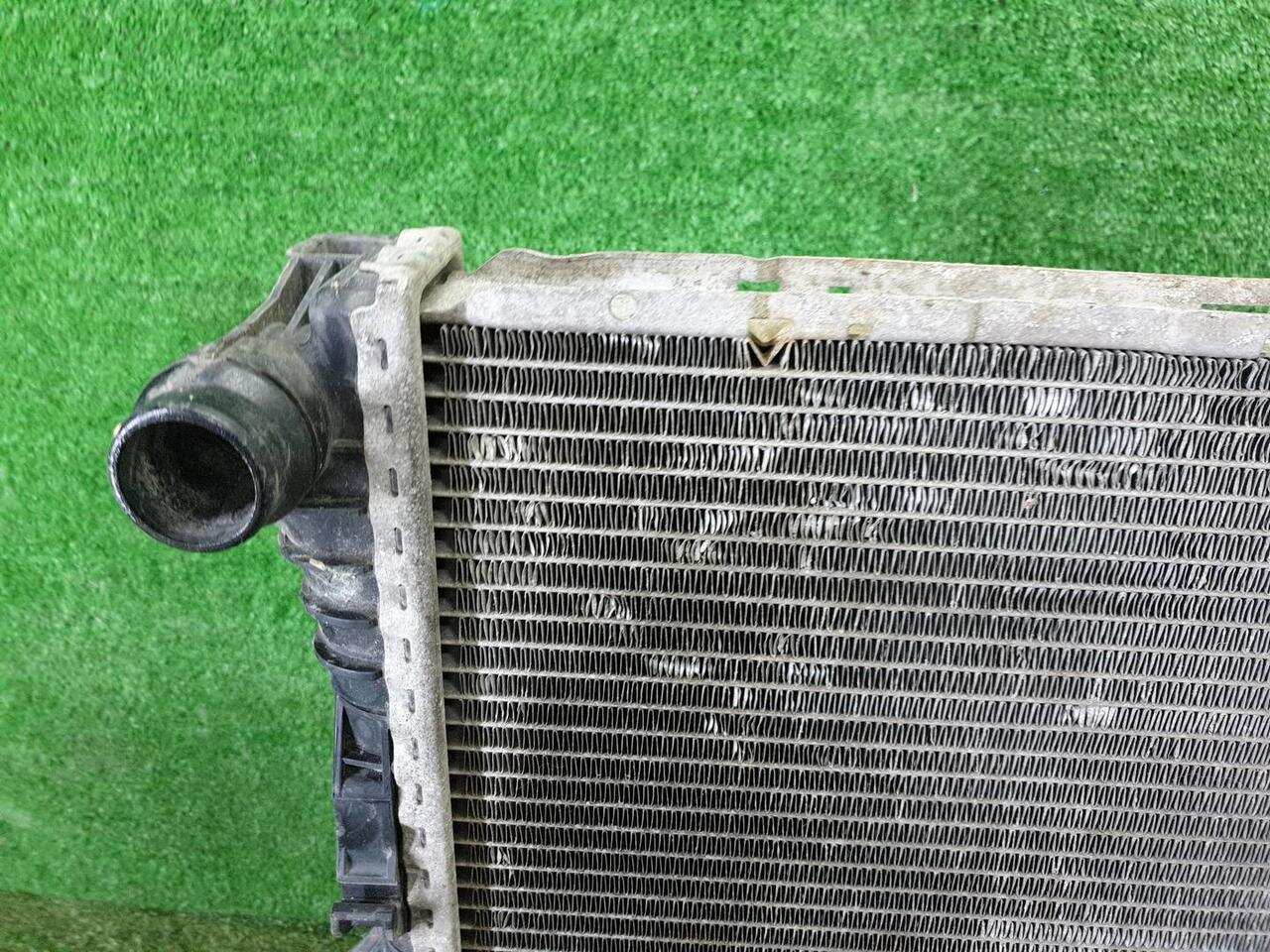 Радиатор охлаждения VW TOUAREG 1 7L (2002-2007) 7L6121253B 0000005731411