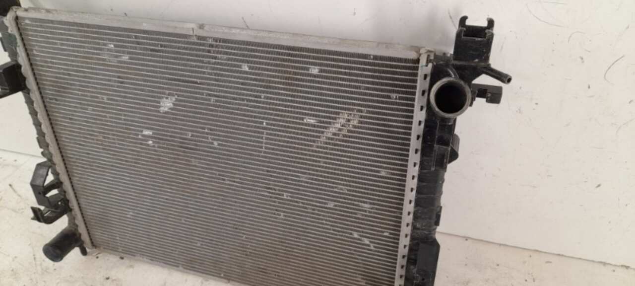 Радиатор охлаждения RENAULT DUSTER 2012- БУ 214108042R 147617