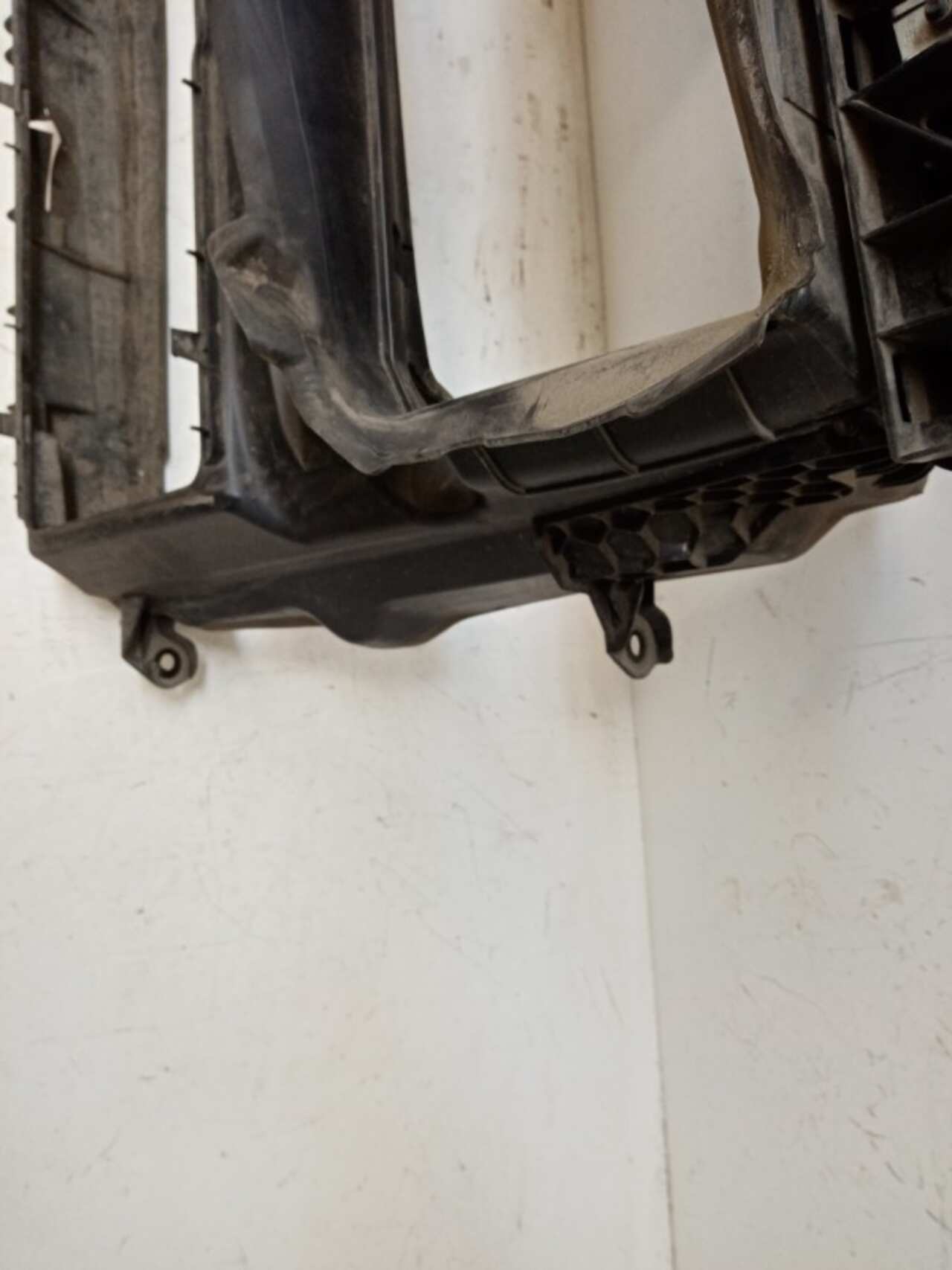 Воздуховод радиатора BMW X1 `F48 2015- БУ 5174187798-15 189101