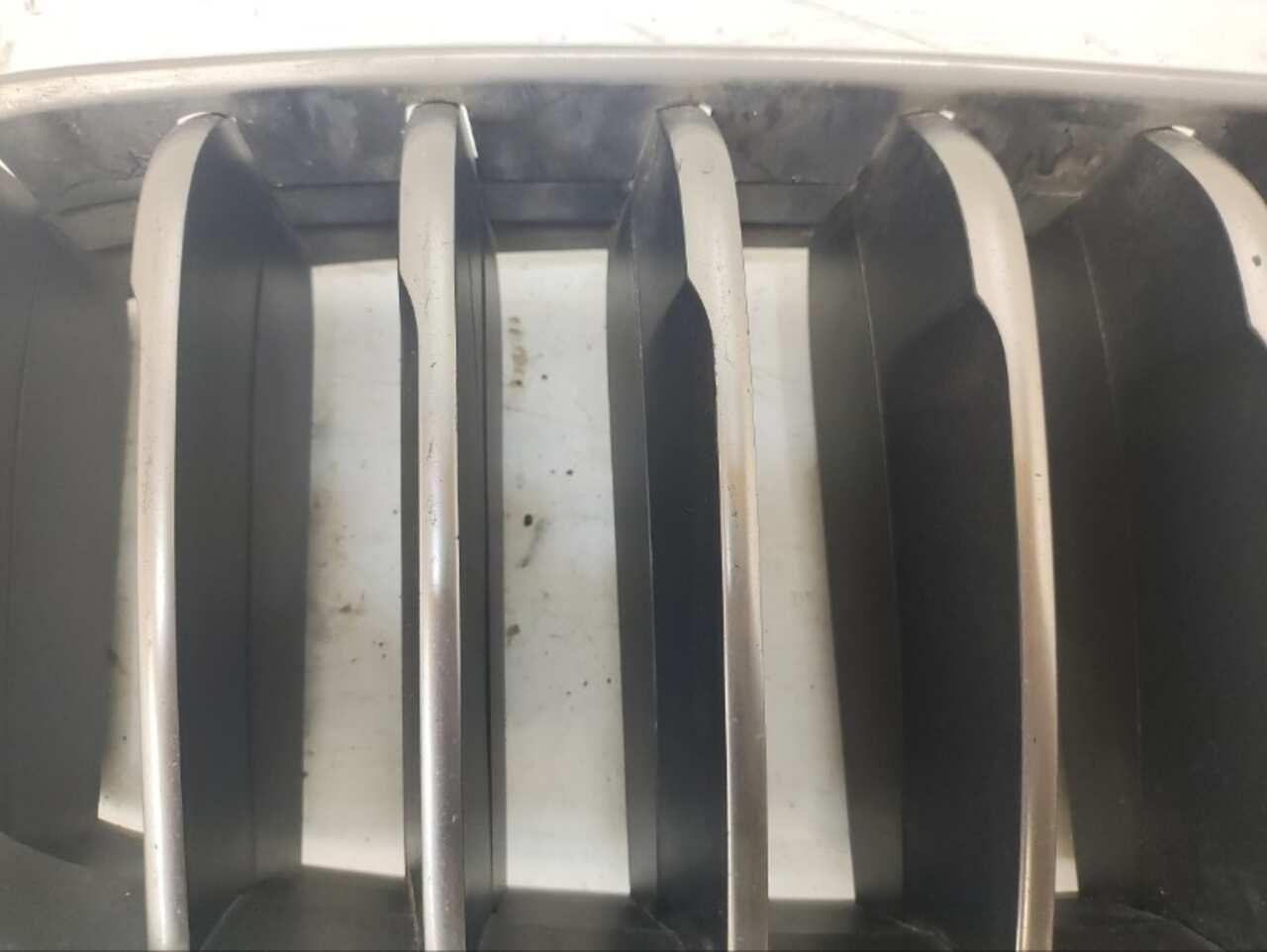 Решетка радиатора Прав. BMW X6 `F16 2014- БУ 51137349388 191011