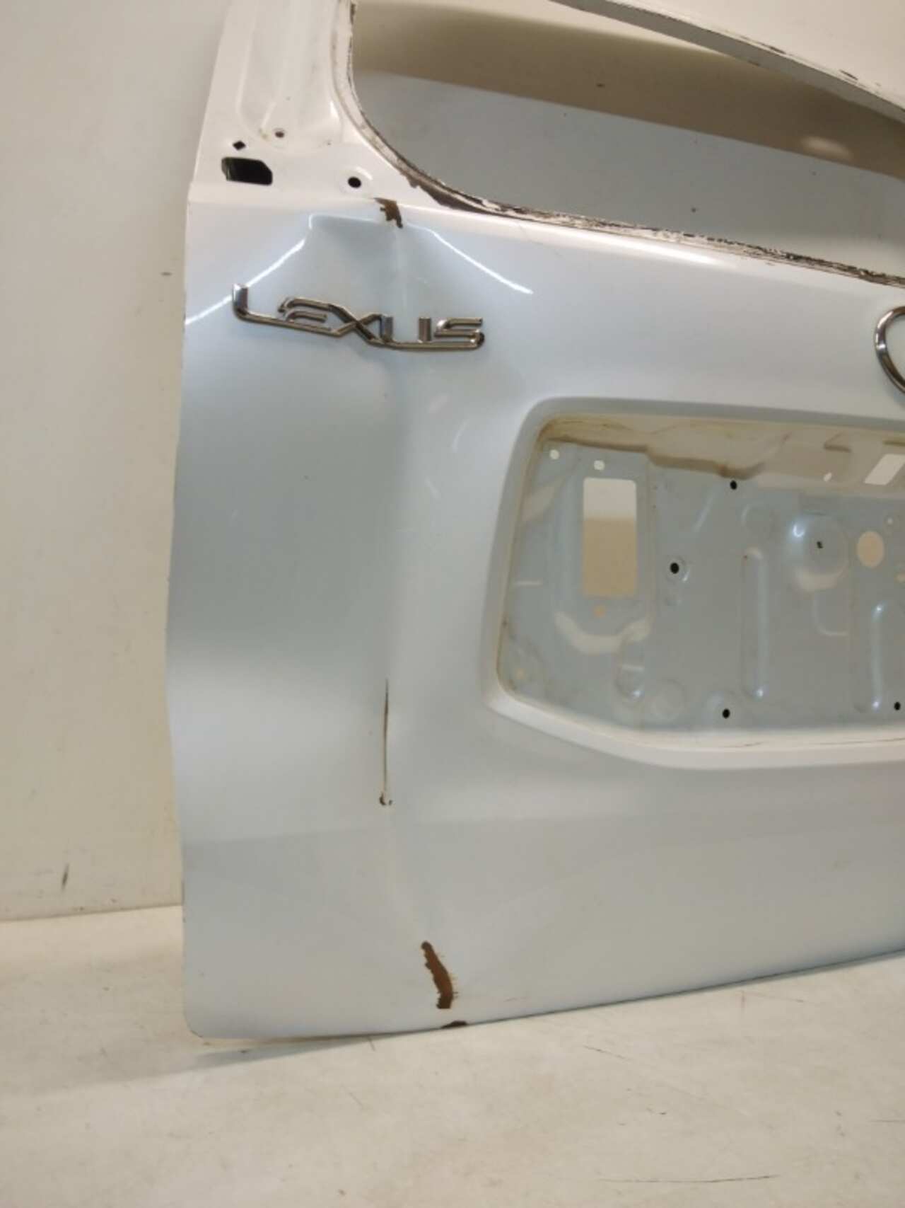 крышка багажника LEXUS GX 2 2009- БУ 6700560F50 151343