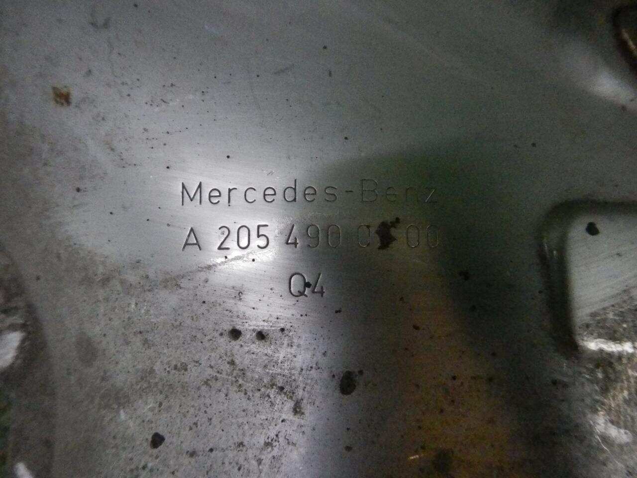 Насадка глушителя левая MERCEDES-BENZ C W205 (2014-2018) A2054900300 0000004533870