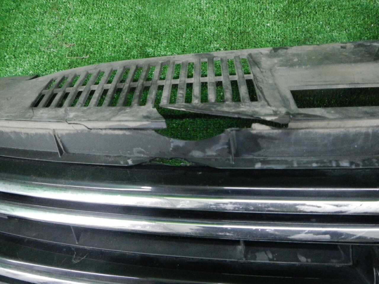 Решетка радиатора VW TIGUAN 1 (2011-2018) 5N0853651J9B9 0000001919950