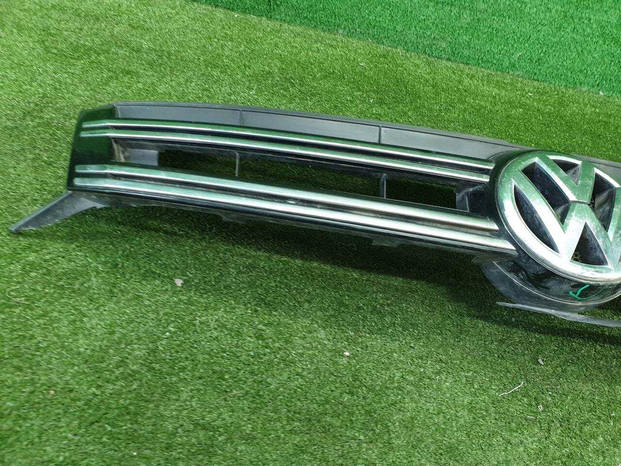 Решетка радиатора VW TIGUAN 1 (2011-2018) 5N0853651J9B9 0000005755240