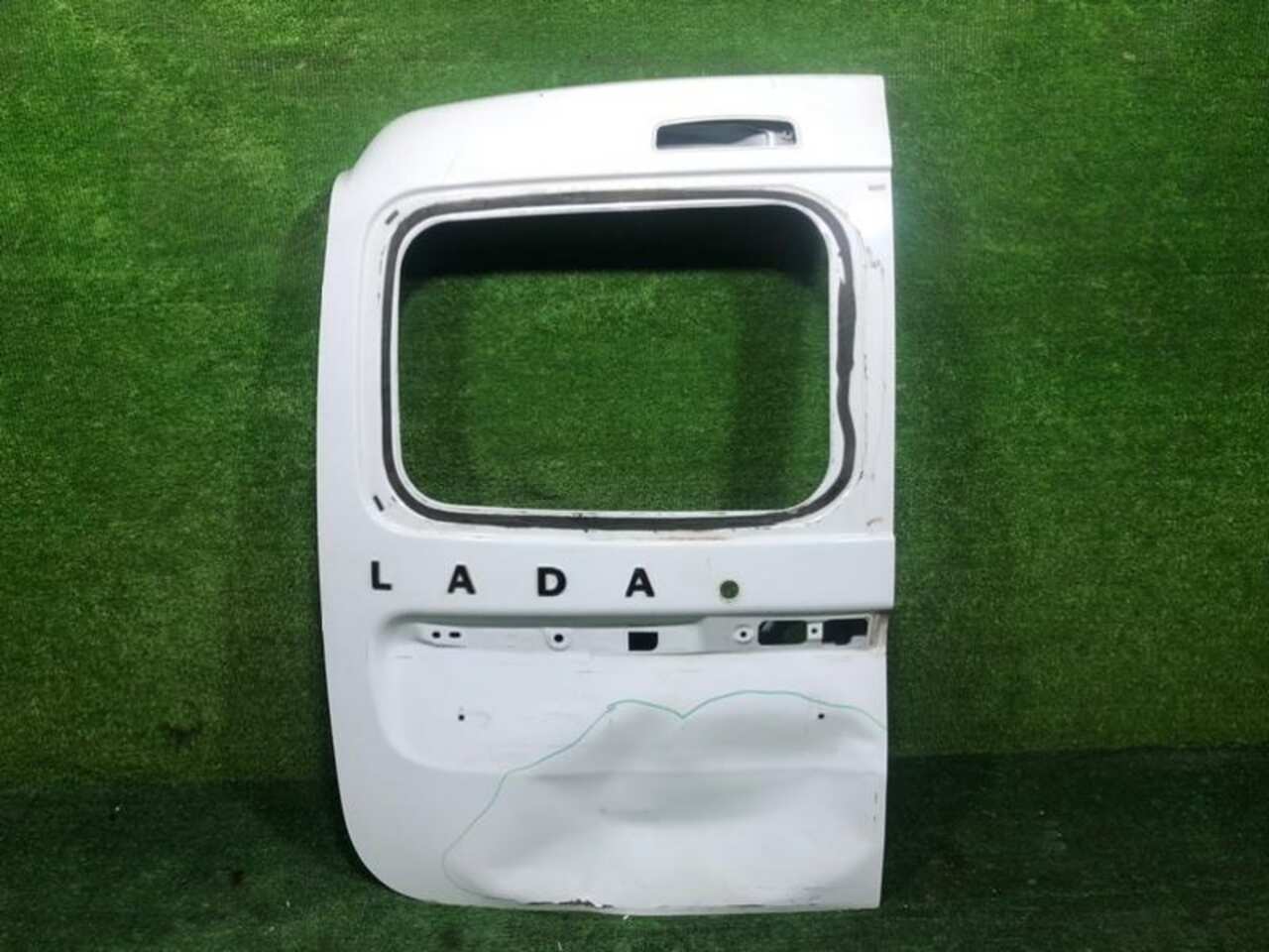Дверь багажника левая LADA LARGUS (2012-2021) 901015964R D8506