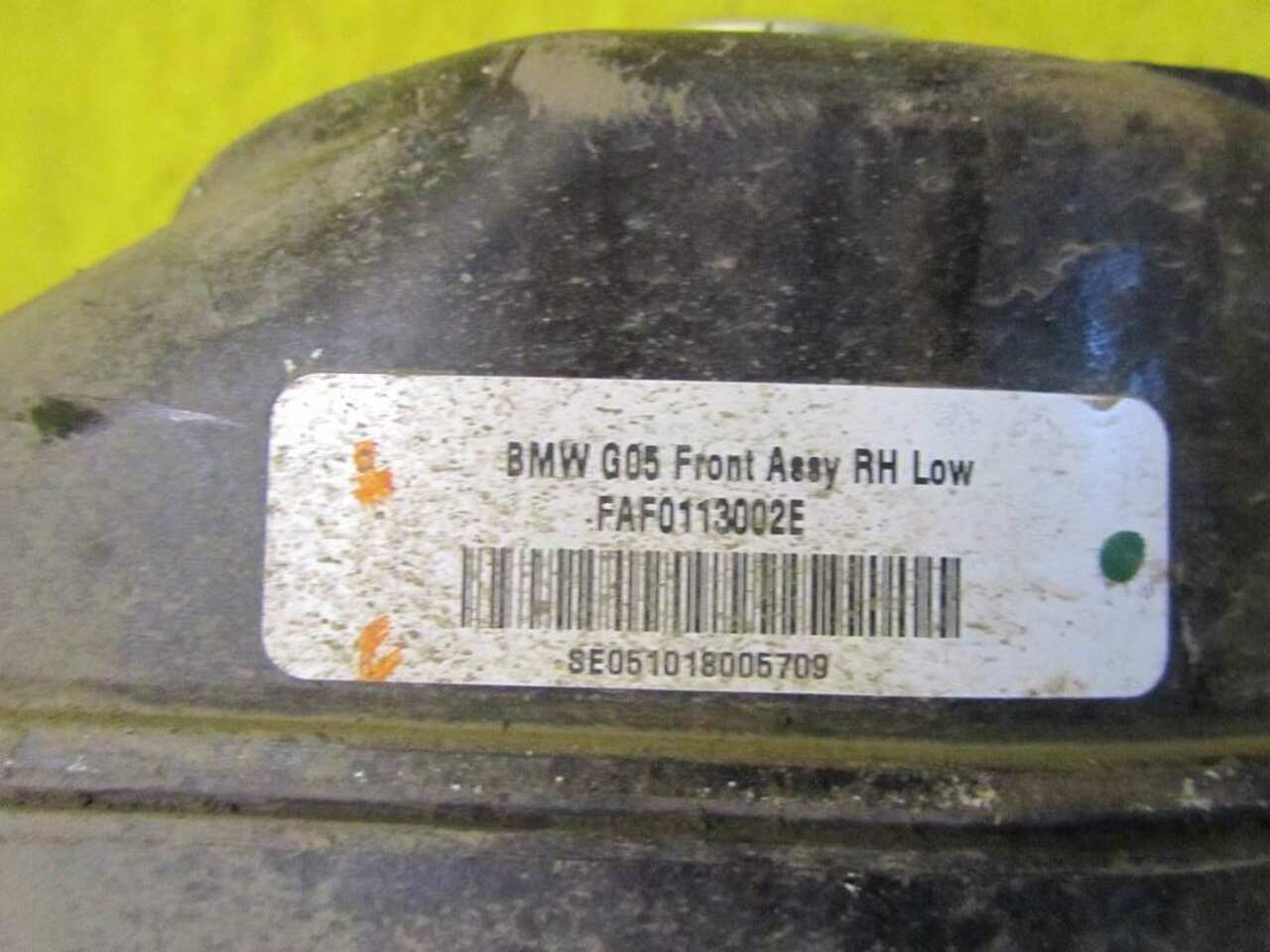 Стойка пневматическая передняя правая BMW X5 G05 (2018-Н.В.) 37106869030 0000000952699
